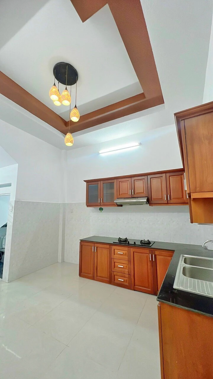 Cách MT Tân Sơn Nhì 30m, DT 4x15m, 2 Lầu Kiên Cố, Khu Đẹp An Ninh, LH — ảnh 5