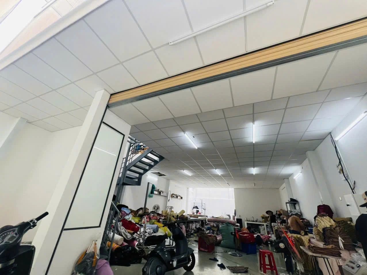 SÁT CHỢ TÂN HƯƠNG – DT 8.4x17.5M – TDT 150.4M² – NHÀ XƯỞNG TRỐNG SUỐT — ảnh 2