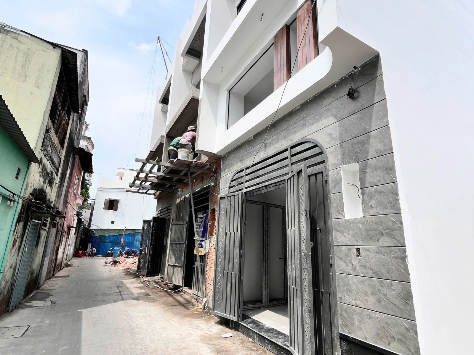Nhà mới 100% - 3,5 Tầng Dt: 4,2x14,3m - Đường Trần Văn Cẩn Quận Tân Phú Giáp quận 11 — ảnh 3