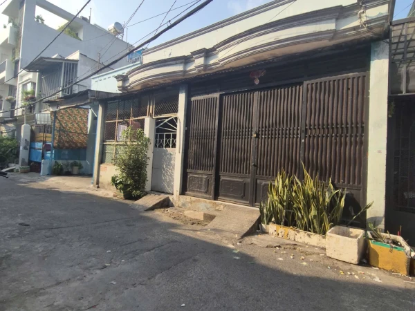 Bán nhà hẻm xe hơi đường Tô Hiệu 53m2 cấp 4