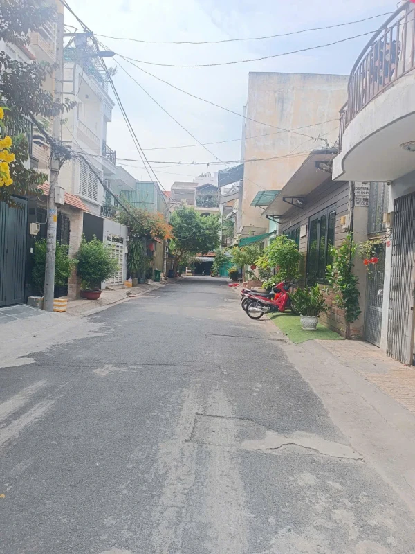 ĐƯỜNG 8M KHU NỘI BỘ VIP PHAN ĐÌNH PHÙNG. DT:6X13M. 2 LẦU MỚI.