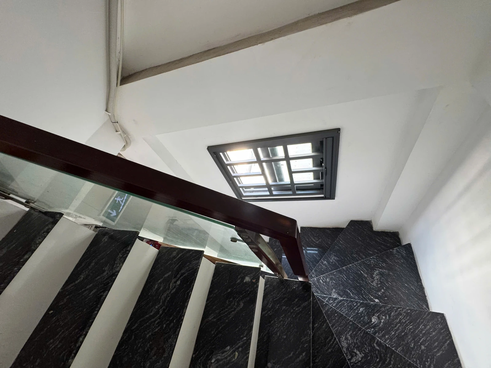 Tòa nhà VP cty thang máy đường SỐ 9. DT:8x13m. — ảnh 2
