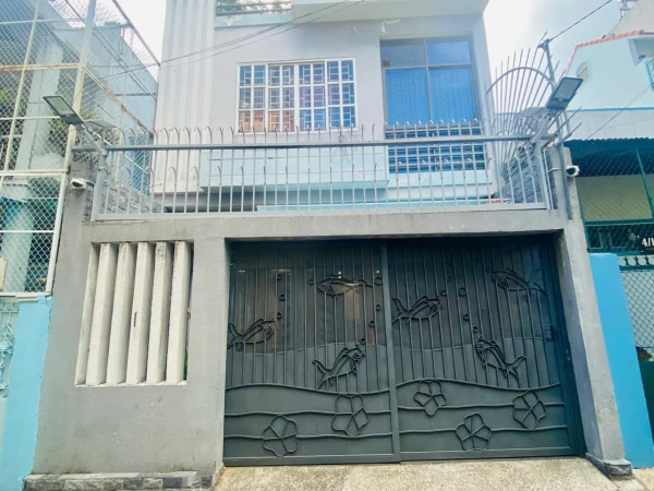 Bán nhà HXH thông đường Vườn Lài, P. Tân Thành, Q. Tân Phú. DT: 6.2m x 16.5m, 2 lầu.