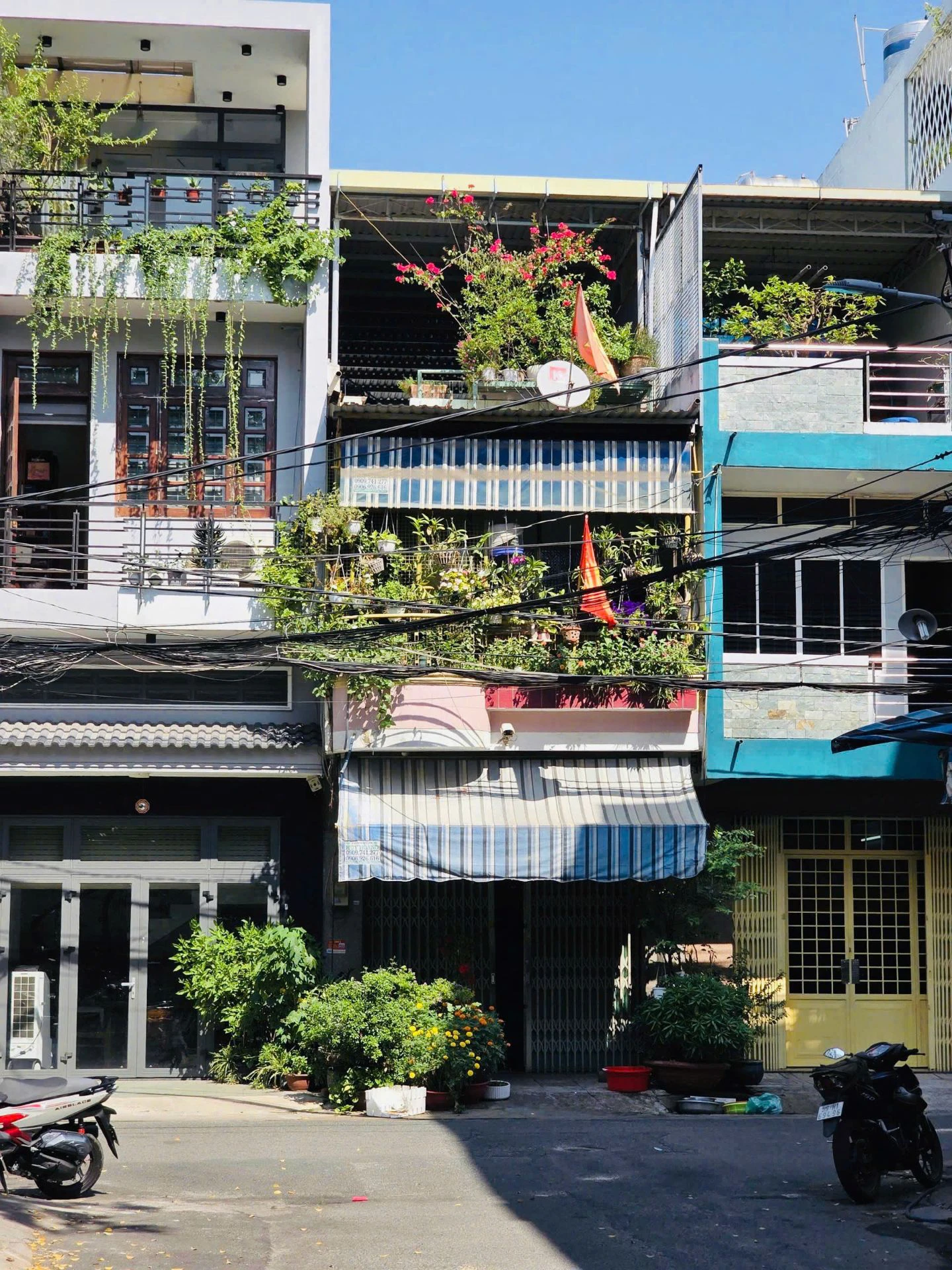 HXH thông Diệp Minh Châu, DT: 4x16m. 1 Lầu - Sân thượng, khu VIP giáp Tân Bình. — ảnh 1