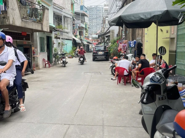 Bán nhà hẻm 8m đường Phạm Phú Thứ Q.Tân Bình 35m2 đúc 3 tấm