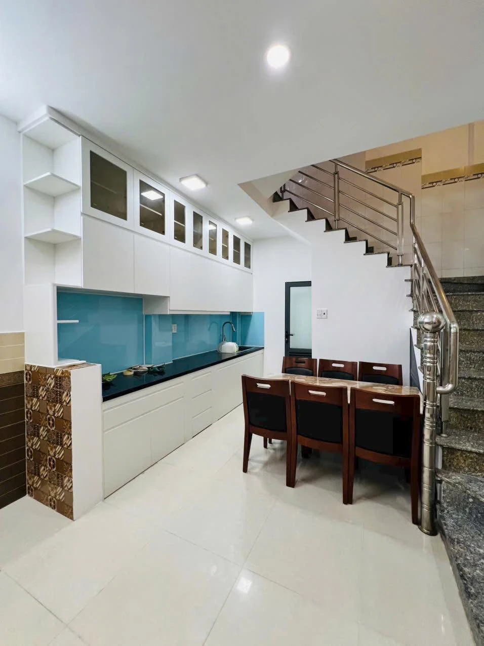 Nhà đẹp 5 tấm hẻm Ni Sư Huỳnh Liên Q.Tân Bình 42m2 l — ảnh 3