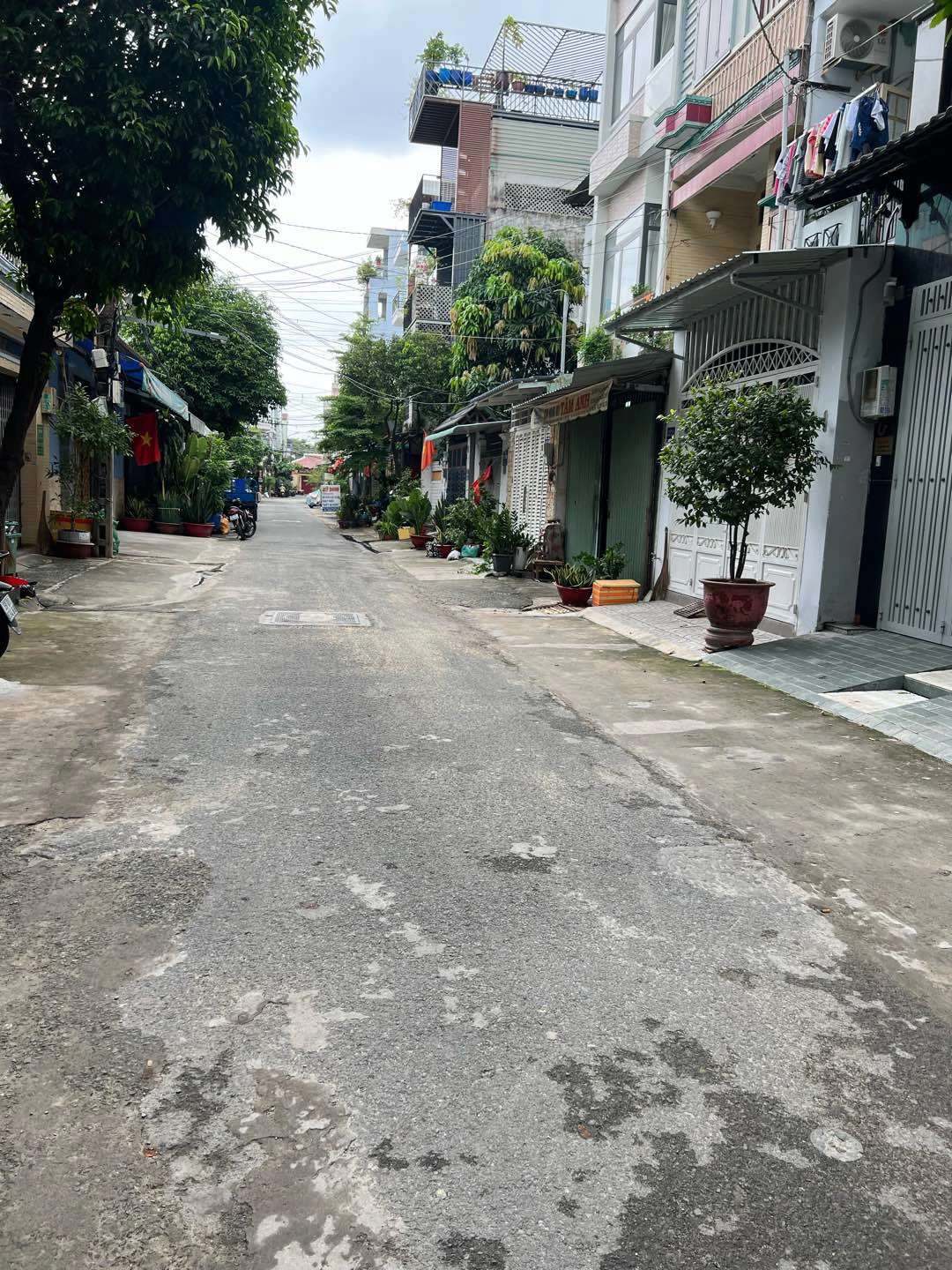 Bán nhà hẻm Thoại Ngọc Hầu, Tân Phú, 4x18m, Nhà 2 lầu sân thượng mới — ảnh 1