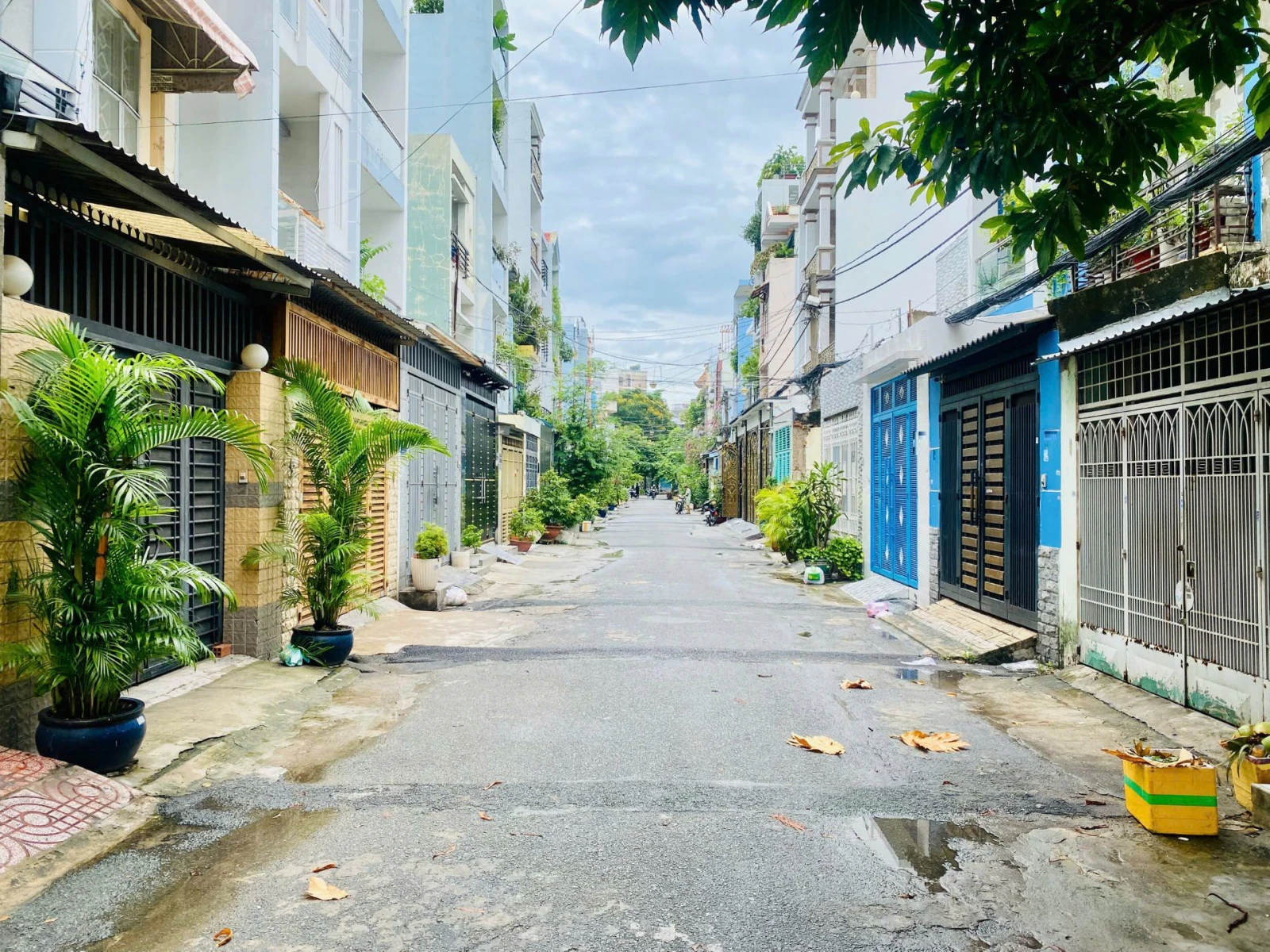 Nhà hẻm 8m thông P. Tân Sơn Nhì, DT: 4x15m, 3 lầu. Ngay công viên, cách AEON 500m. — ảnh 6