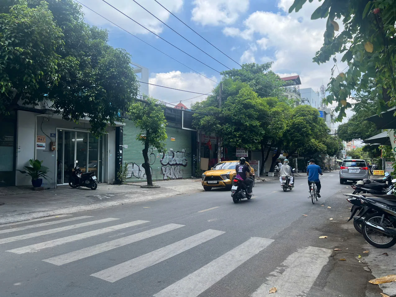 Bán nhà mặt tiền Phan Đình Phùng ( 4x14m) 2 lầu,sân thượng. vị trí đẹp gần Vườn Lài — ảnh 3