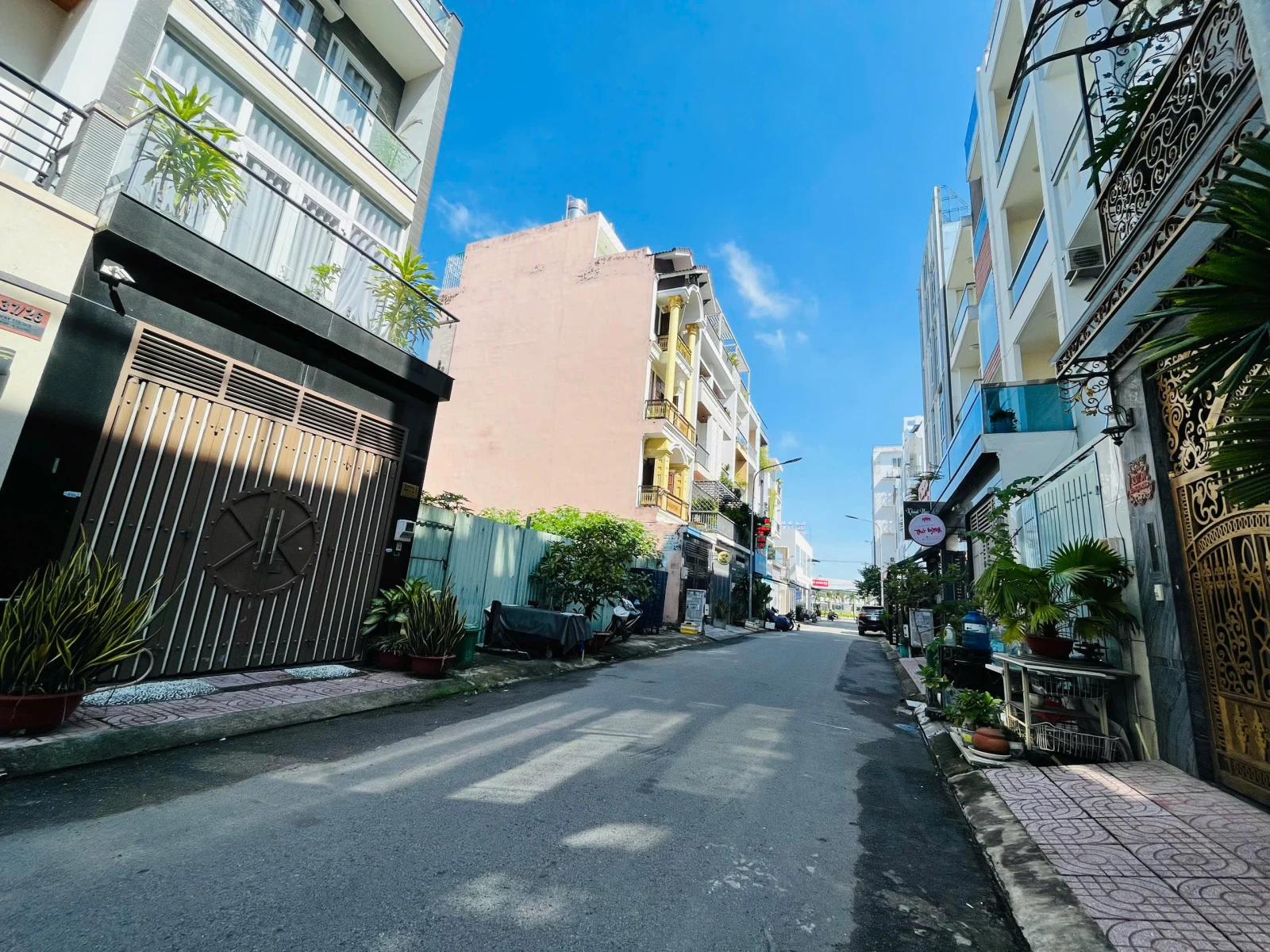 KHU NHÀ ĐẸP 337 TÂN KỲ TÂN QUÝ ( 4X14M) 2 LẦU,SÂN THƯỢNG,HẼM 8M THẲNG.P TÂN SƠN NHÌ — ảnh 1