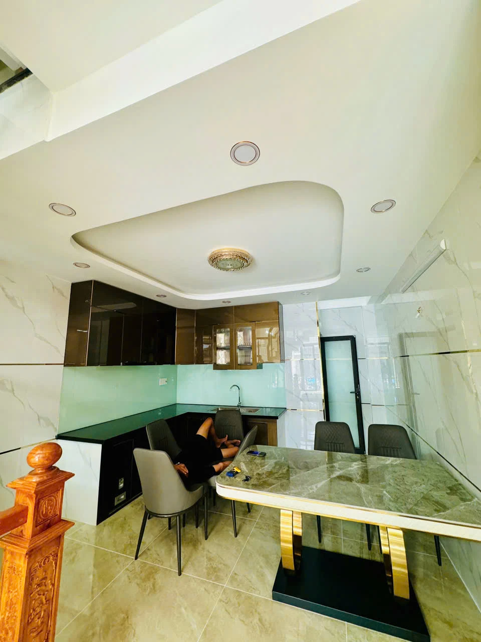 Nhà đẹp,gần Aeon Mall.DT 4x12m,hậu 4,5m, 1 lửng, 2 lầu,sân thượng.Hẽm thông xe hơi — ảnh 5