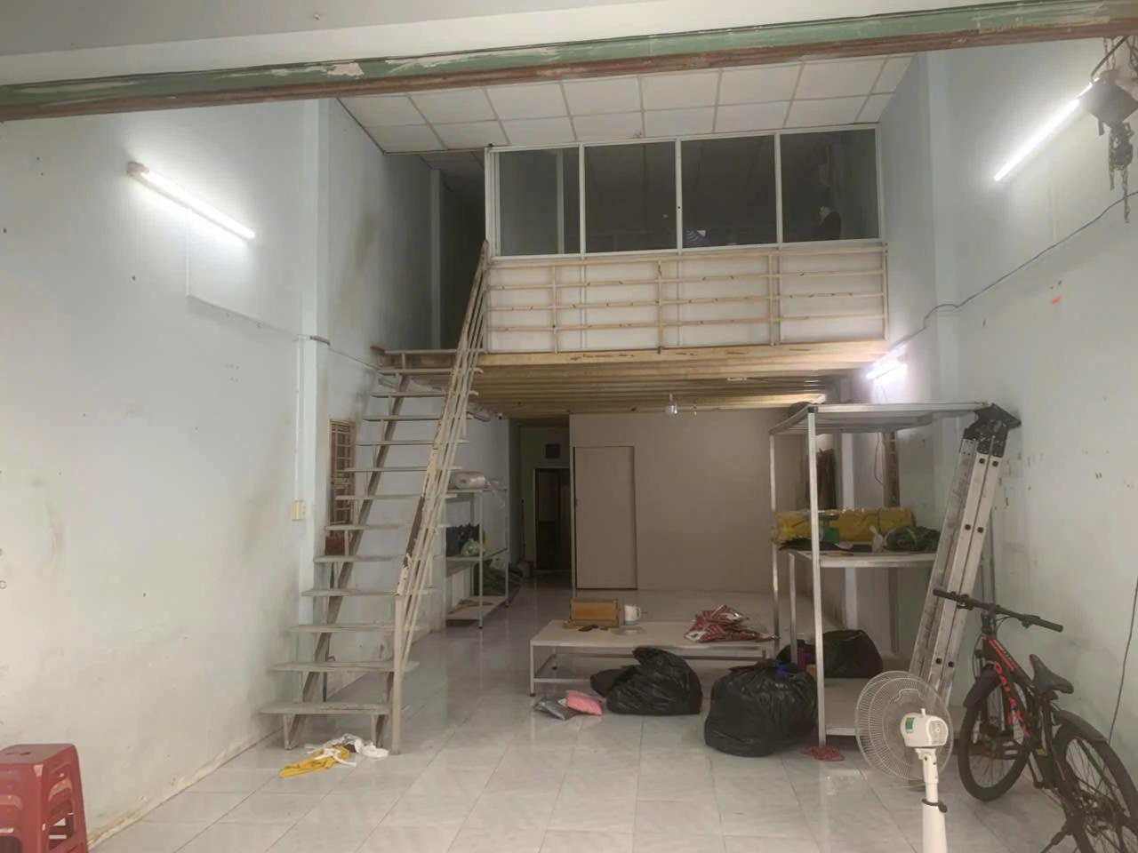 BÁN NHÀ HẼM 85 NGUYỄN THẾ TRUYỆN ( 4,6X18M) CẤP 4. - P TÂN SƠN NHÌ — ảnh 2