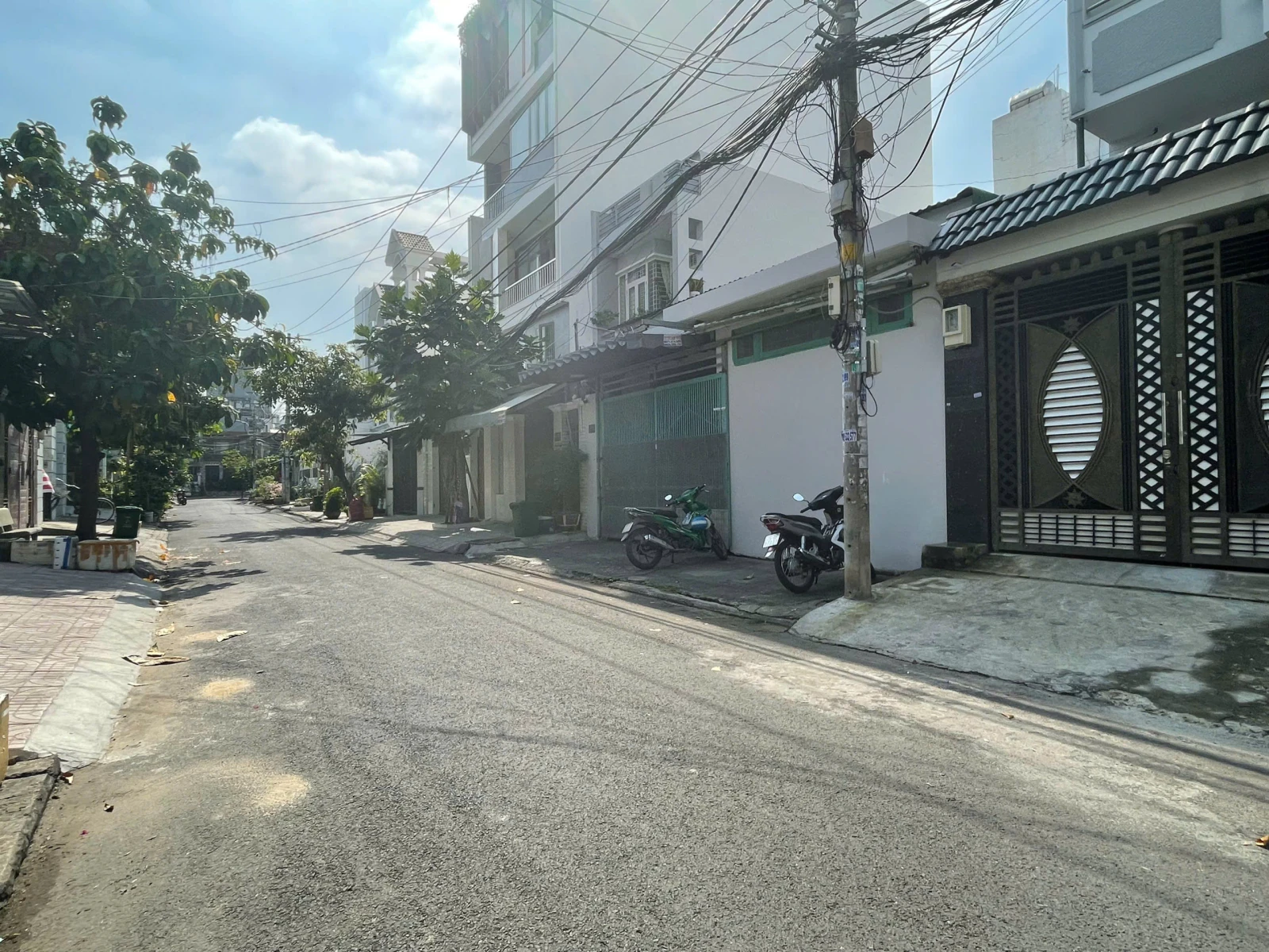 Bán nhà 4 tầng ngang 7,9m x 20m đường Hoàng Ngọc Phách Gần Chợ Vải phú thọ hòa — ảnh 1
