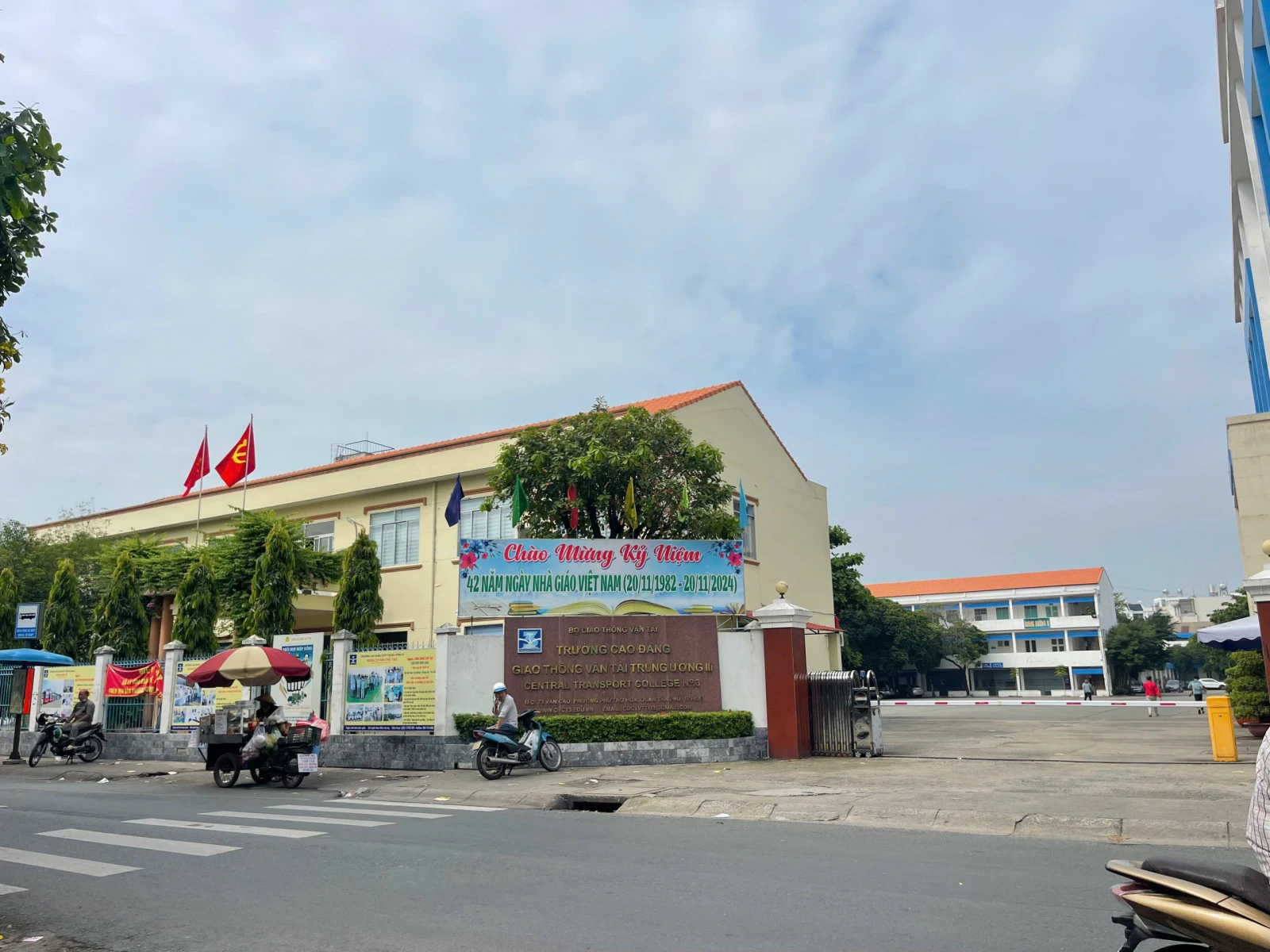 Bán nhà mặt tiền 12m khu họ lê đối diện trường CĐ giao thông vẫn tải 63m2, 4 tầng — ảnh 2