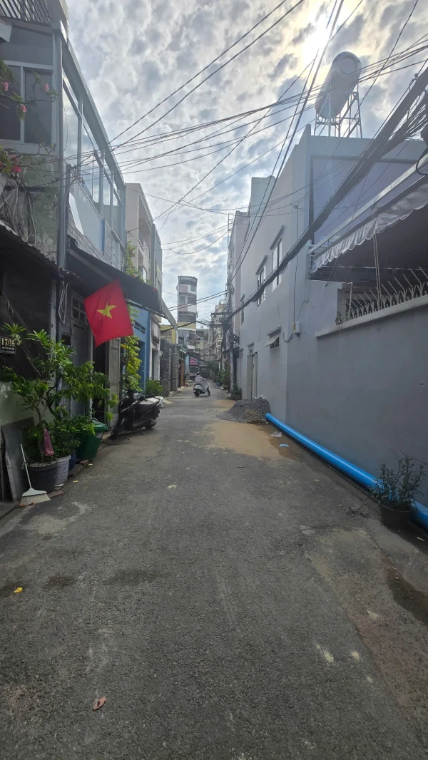 bán nhà hẻm 6m Gò Dầu(4x16m 1 lầu tiện vào ở)