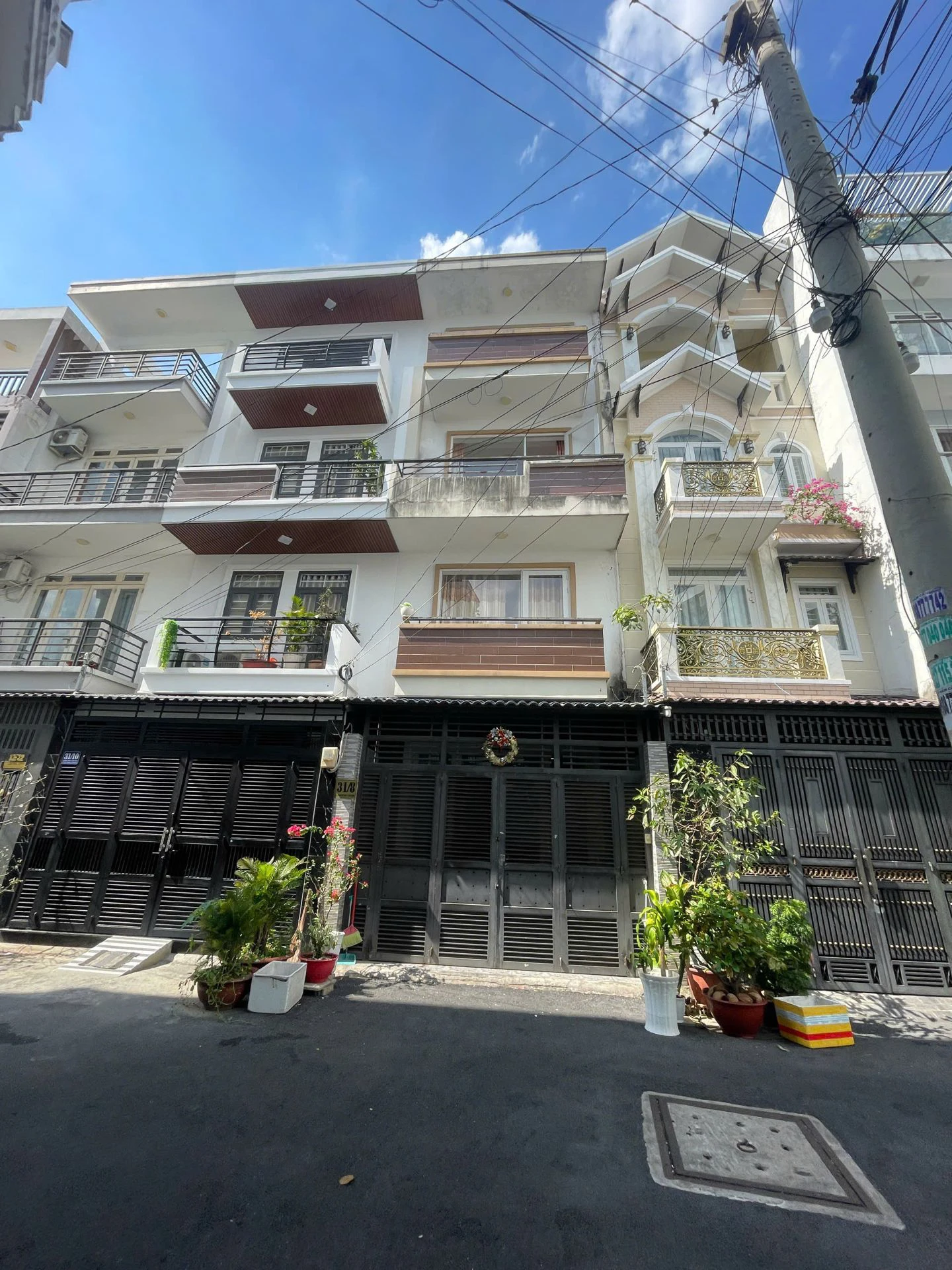 NHÀ KHU NỘI BỘ GẦN ĐỘC LẬP. 4 TẤM MỚI. — ảnh 2