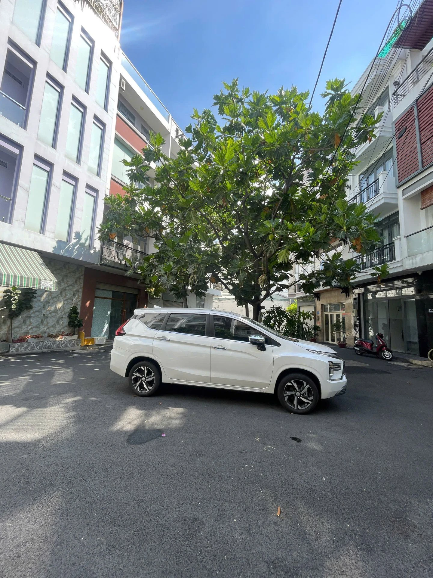 NHÀ KHU NỘI BỘ GẦN ĐỘC LẬP. 4 TẤM MỚI. — ảnh 4
