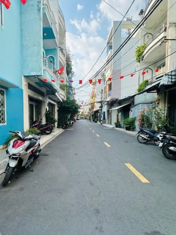 NHÀ LŨY BÁN BÍCH - Âu cơ – 4×15M – CẤP 4 – HẺM NHỰA 8M THÔNG –