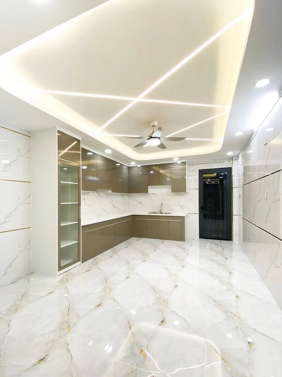 BÁN NHÀ ĐẸP 5 TẤM 639 HƯƠNG LỘ 2, BTĐ A – 4x20m, CÓ THANG MÁY — ảnh 4
