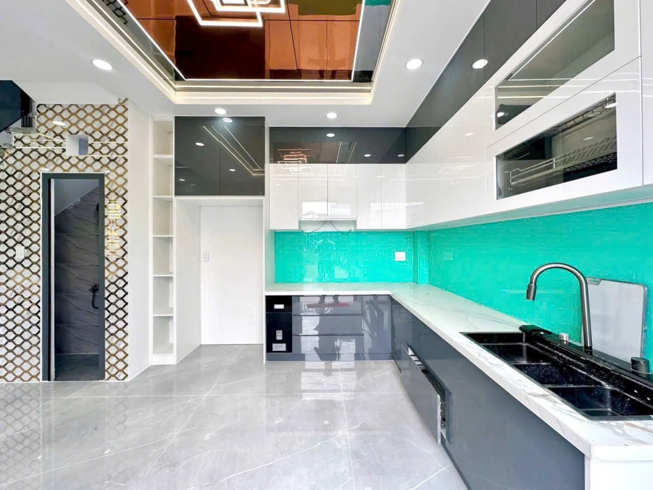 Bán nhà đẹp Mã Lò, P. Bình Trị Đông A – 4.5x11.8m, 4.5 tấm, hẻm xe hơi — ảnh 2