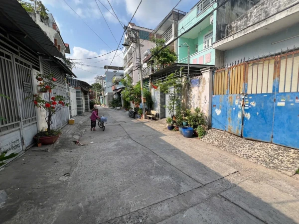 BÁN ĐẤT HẺM 5M ĐƯỜNG CHIẾN LƯỢC – BÌNH TRỊ ĐÔNG –! • Diện tích: 4 × 20m