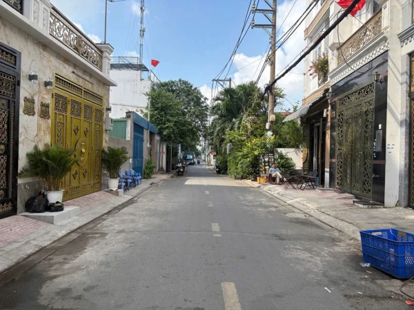 BÁN ĐẤT 1/ HƯƠNG LỘ 2 – HẺM 8M THÔNG –! • Diện tích: 4 × 19m • Hiện trạng: Đất trống