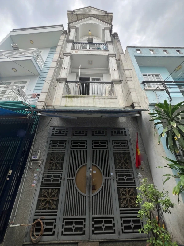 BÁN NHÀ ĐẸP 4 TẦNG – HẺM 5M THÔNG ĐƯỜNG SỐ 20, BÌNH HƯNG HÒA A • Diện tích: 4 x 11m (44m²)