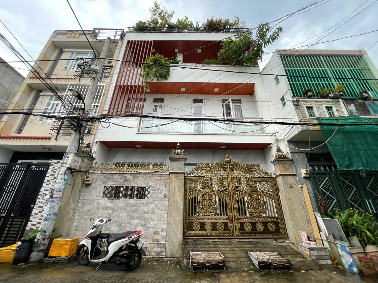 BÁN NHÀ 3 TẤM HẺM 5M THÔNG LÊ VĂN QUỚI – DT RỘNG 8M NGANG HIẾM • Diện tích: 8 x 11m (TDT 88m²) — ảnh 1
