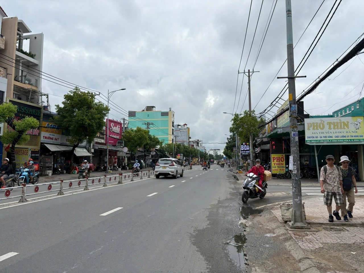 Mặt Tiền Kinh Doanh Vip Khu vực xe cộ qua lại ngày đem Đường Lê Văn Quới, BHHA. Bình Tân 5x30M — ảnh 2
