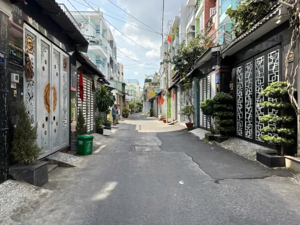 BÁN NHÀ 2 LẦU HẺM 5M THÔNG – TỈNH LỘ 10, BÌNH TRỊ ĐÔNG B – Diện tích: 3.95 x 13m