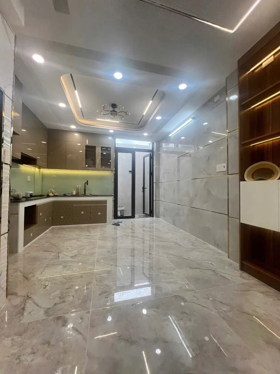 BÁN NHÀ 5 TẦNG KHU PHÂN LÔ HƯƠNG LỘ 2 – HXH 5M THÔNG, GIÁ TỐT • Diện tích: 4 x 14m (TDT 56m²) — ảnh 4