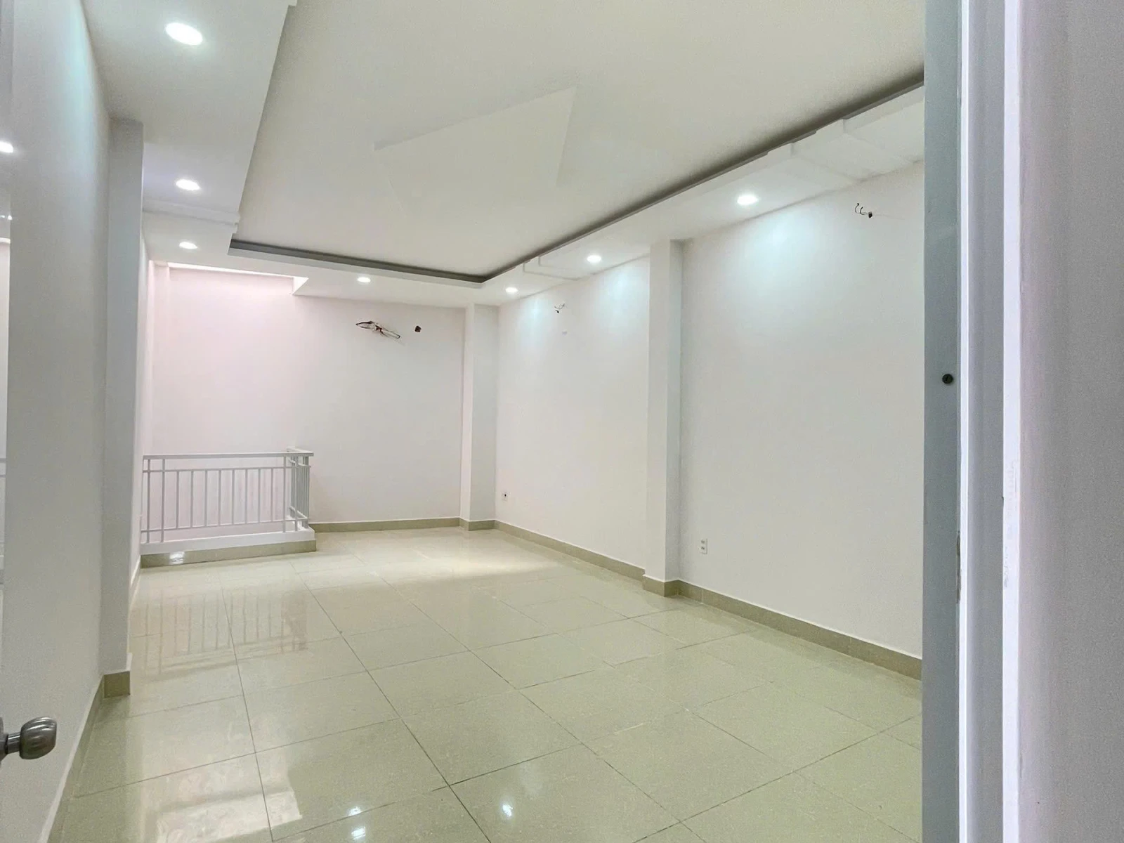 BÁN NHÀ 3 TẦNG HẺM NHỰA 8M ĐƯỜNG SỐ 5 – P. BÌNH HƯNG HÒA, Q. BÌNH TÂN • Diện tích: 4 x 19m — ảnh 2
