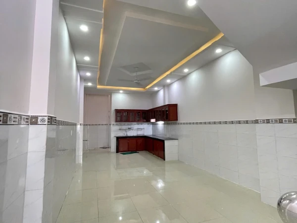 BÁN NHÀ 3 TẦNG HẺM NHỰA 8M ĐƯỜNG SỐ 5 – P. BÌNH HƯNG HÒA, Q. BÌNH TÂN • Diện tích: 4 x 19m