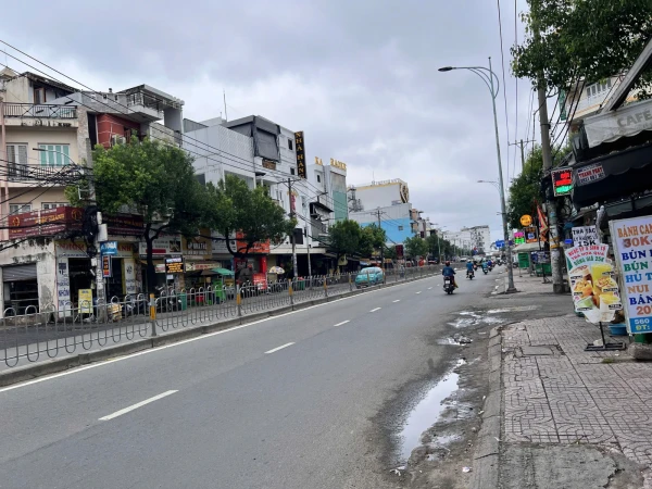 CĂN NHÀ MẶT TIỀN KINH DOANH SẦM UẤT ĐƯỜNG LÊ VĂN QUỚI – TRỤC CHÍNH BÌNH TÂN • DT: 4 × 23.77M
