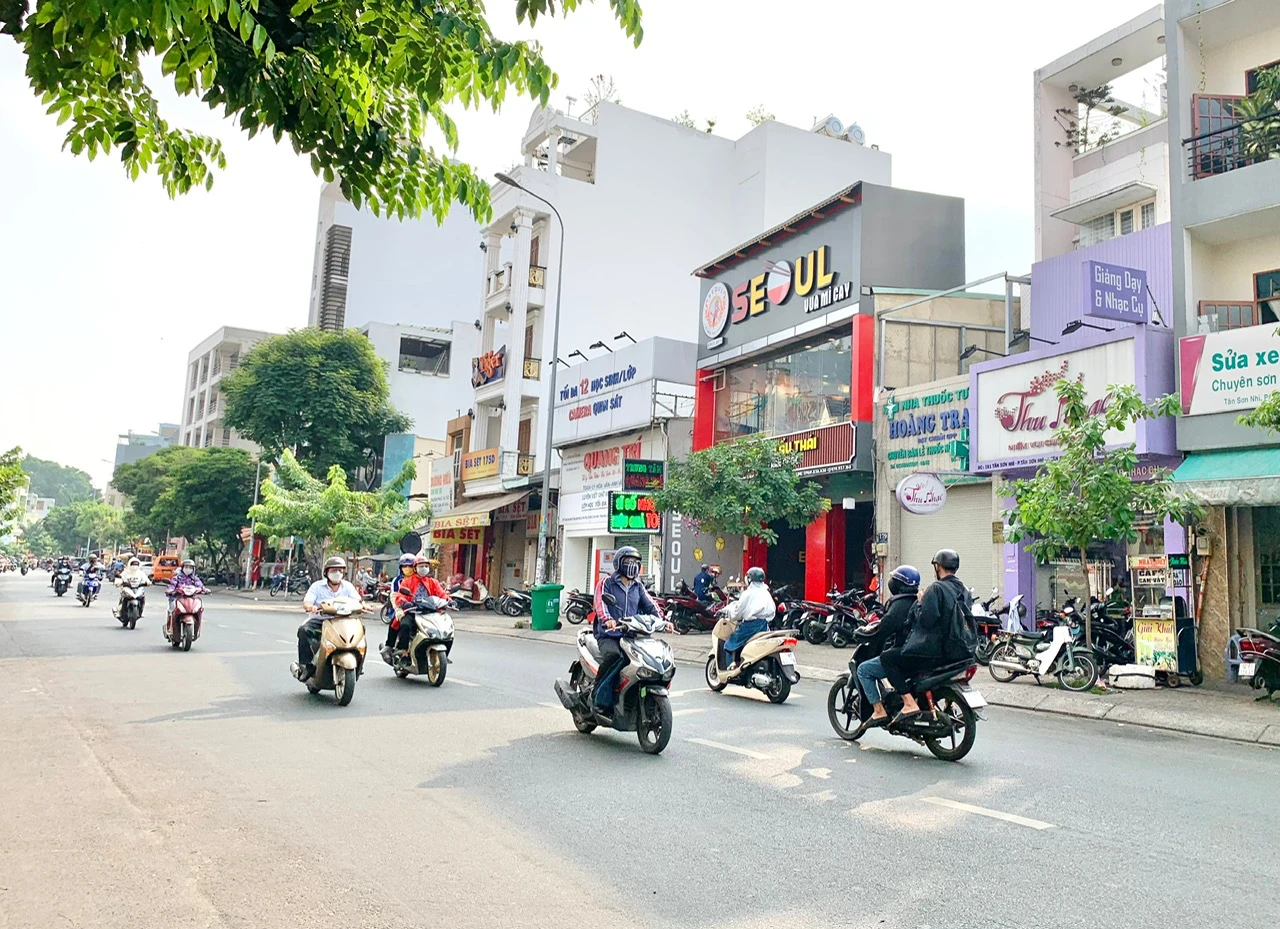 BÁN CẶP NHÀ MẶT TIỀN ĐẸP –TÂN SƠN NHÌ (8MX25M) – CẤP 4 – QUẬN TÂN PHÚ — ảnh 3
