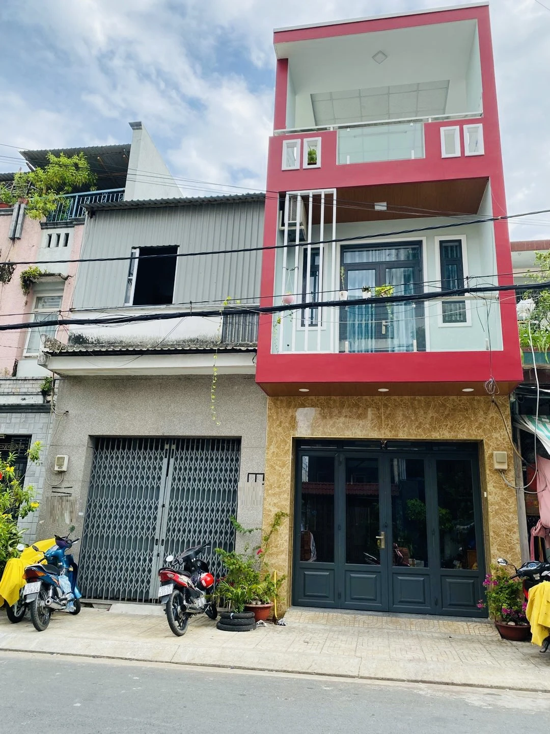 Bán nhà mặt tiền đường Lê Niệm, DT: 4 x 15m, 2 lầu, Liên Hệ Ngay — ảnh 1