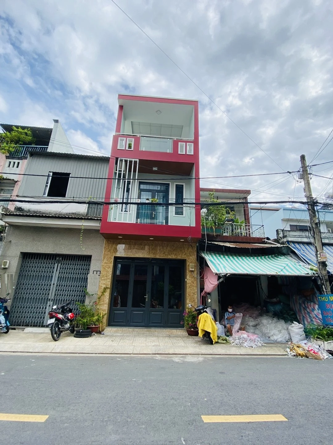 Bán nhà mặt tiền đường Lê Niệm, DT: 4 x 15m, 2 lầu, Liên Hệ Ngay — ảnh 2