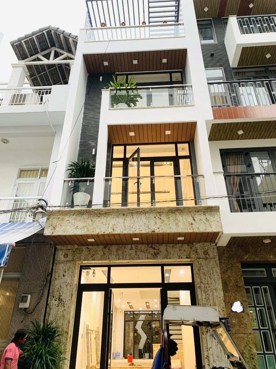 Bán nhà hẻm thẳng 6m Vườn Lài gần mặt tiền (5x17,5m) 2 lầu. — ảnh 1