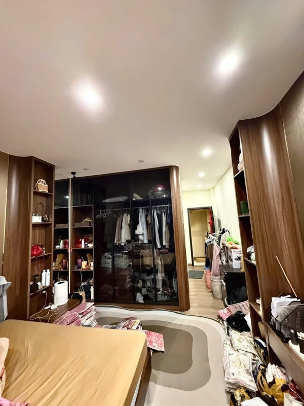 Nhà đẹp hẻm Gò Dầu 4x13.5m, 1 lửng,2 lầu,sân thượng, thang máy
