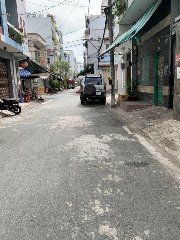 bán nhà Lê Thúc Hoạch. P Phú Thọ Hòa.Q Tân Phú dt 4mx16.m 4 tấm, hẻm 8m thông