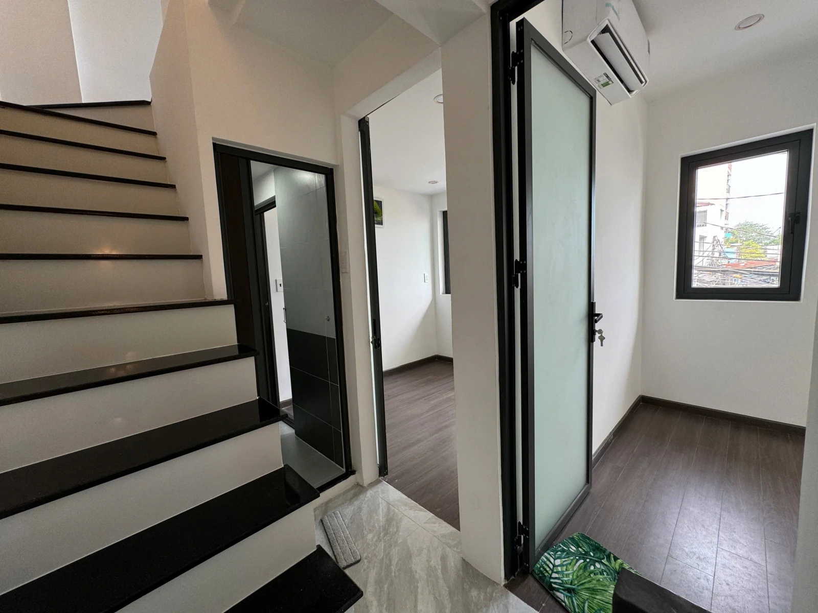 Bán nhà ngang 5m hẻm xe hơi đường Huỳnh Thiện Lộc Q.Tân Phú 27m2 đúc 3 tấm — ảnh 5