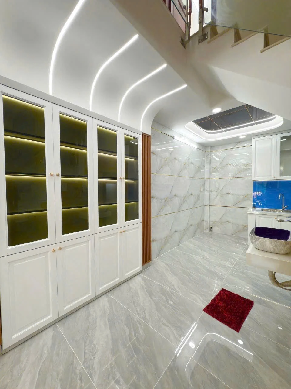 Siêu phẩm nhà đẹp hẻm xe hơi đường Lê Đình Cẩn 34m2 đúc 1 lầu — ảnh 1