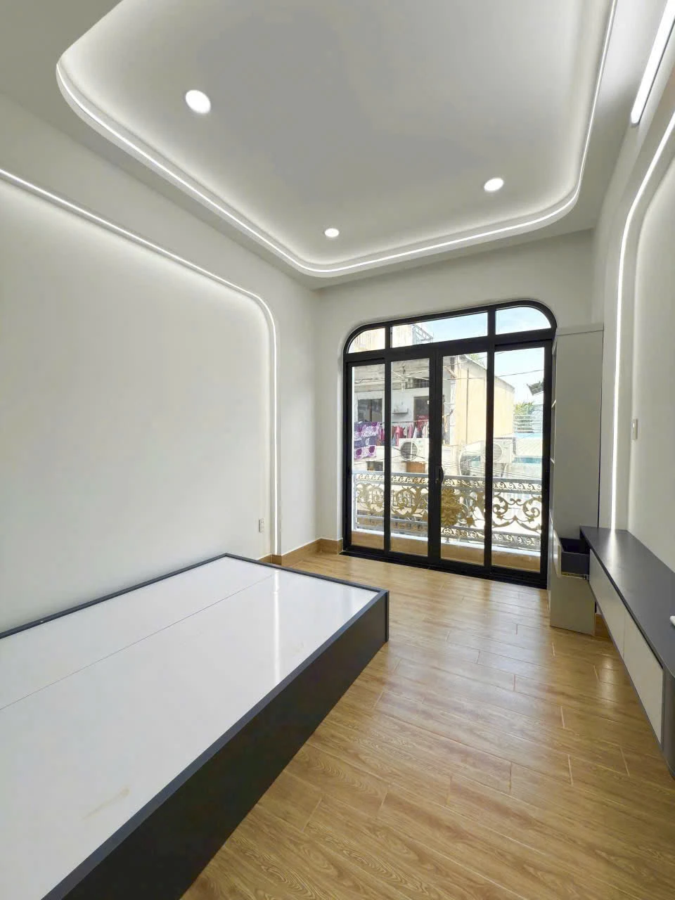 Siêu phẩm nhà đẹp hẻm xe hơi đường Lê Đình Cẩn 34m2 đúc 1 lầu — ảnh 2