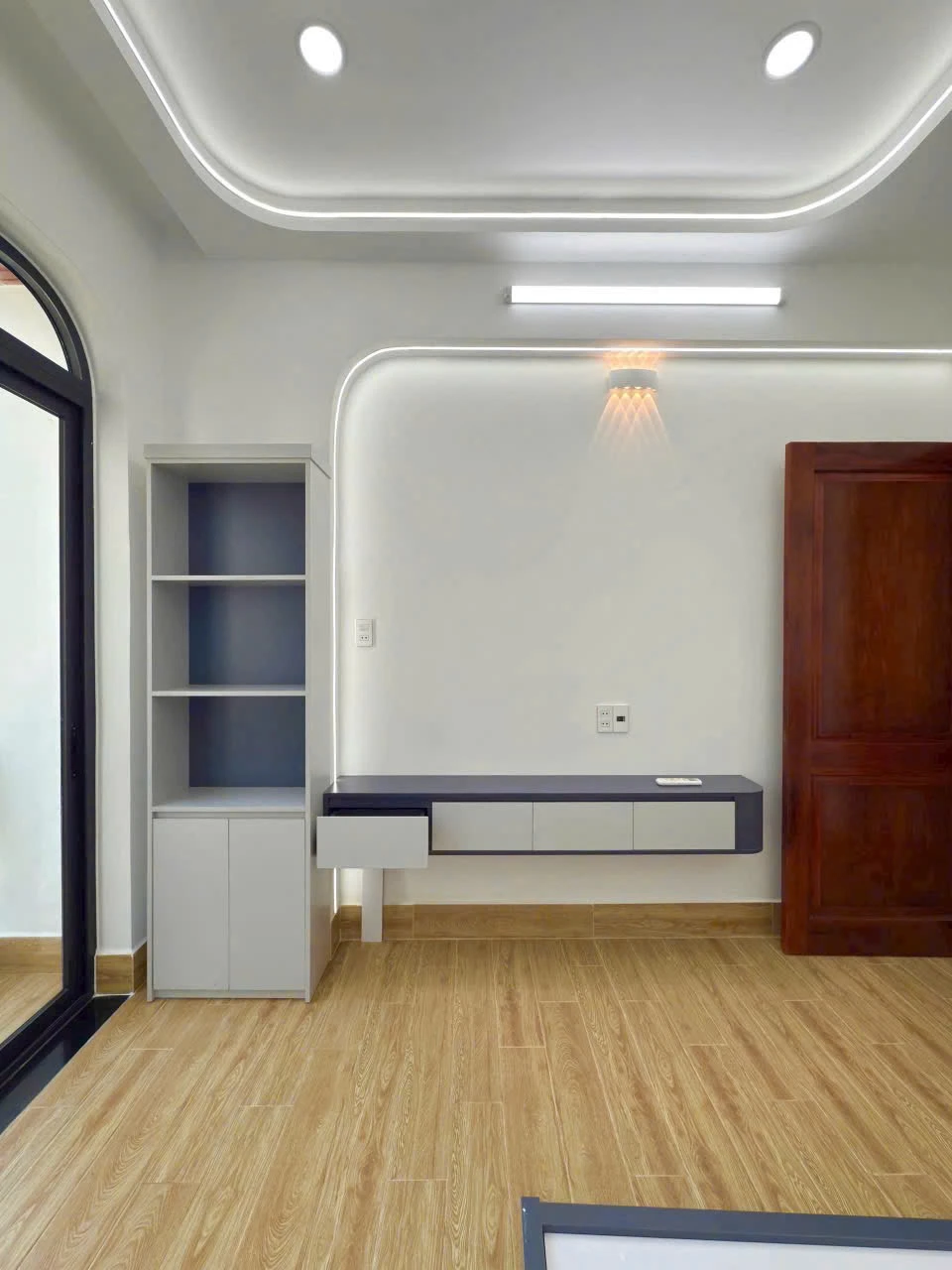 Siêu phẩm nhà đẹp hẻm xe hơi đường Lê Đình Cẩn 34m2 đúc 1 lầu — ảnh 4