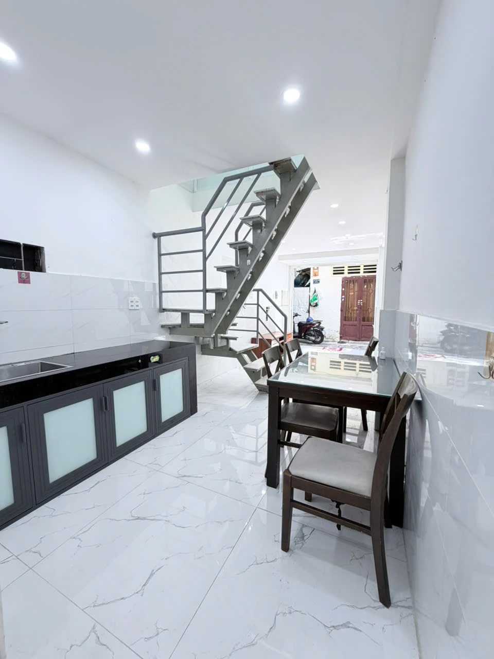 Bán nhà hẻm đường Sơn Kỳ Q.Tân Phú 30m2 đúc 1 lầu — ảnh 2
