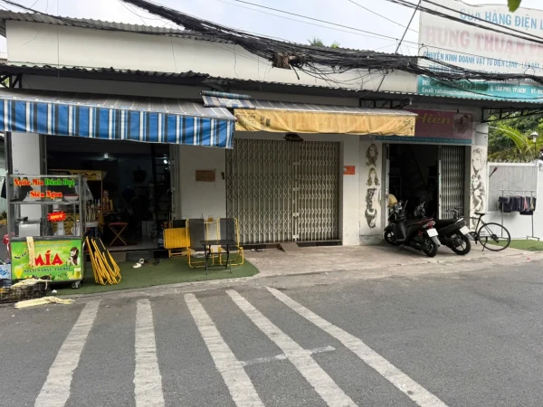 Bán nhà mặt tiền đường số 6 LVQ Q.Bình Tân 140m2 cấp 4