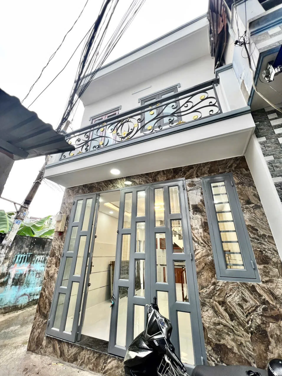 Nhĩnh có nhà đẹp hẻm 499 Hương Lộ 2 Q.Bình Tân 30m2 đúc 1 lầu — ảnh 1