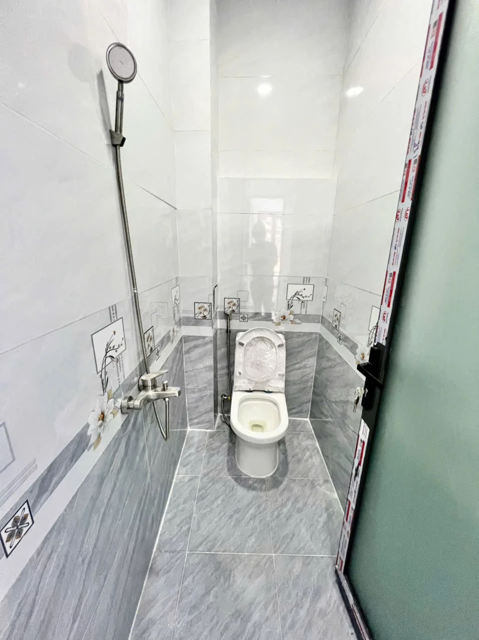 Nhĩnh có nhà đẹp hẻm 499 Hương Lộ 2 Q.Bình Tân 30m2 đúc 1 lầu — ảnh 5