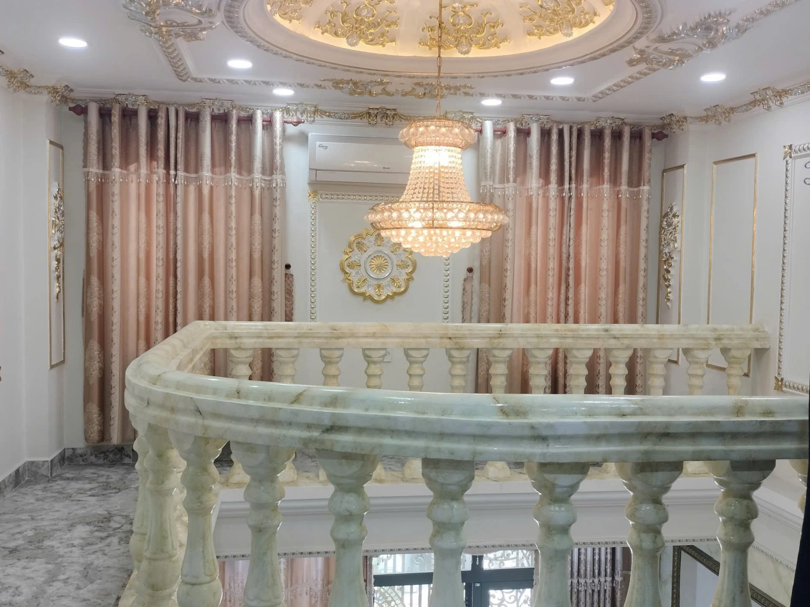 Siêu phẩm biệt thự tân cổ điển HXH đường Nguyễn Thị Tú Q.Bình Tân 70m2 đúc 4.5 tấm giá chỉ 7.15T — ảnh 2