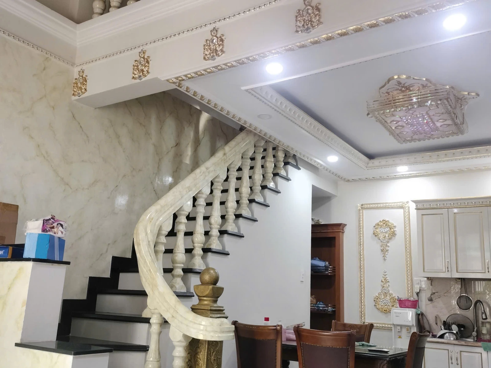 Siêu phẩm biệt thự tân cổ điển HXH đường Nguyễn Thị Tú Q.Bình Tân 70m2 đúc 4.5 tấm giá chỉ 7.15T — ảnh 3